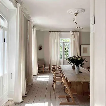 Luxury Designer In Cph *