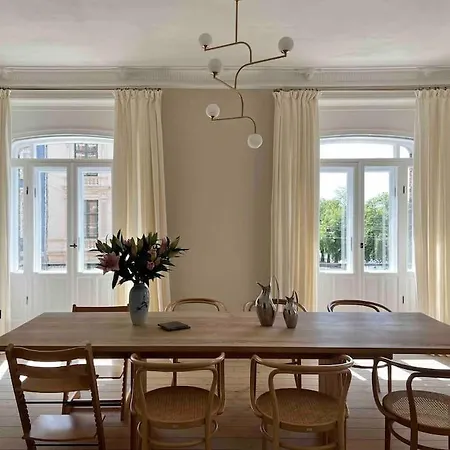 Luxury Designer In Cph *